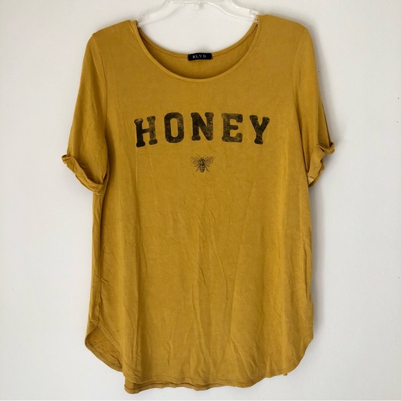 BLVD tee. Honey - Picture 8 of 10